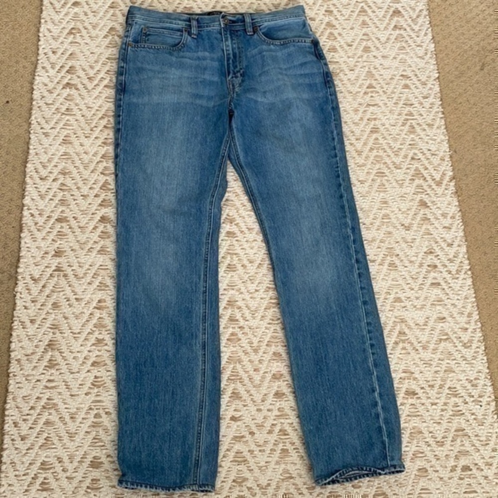 Jcrew the Sutton  slim fit in light wash 32 x 34 jeans